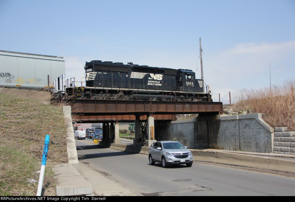 NS 3324 working C99 yard job